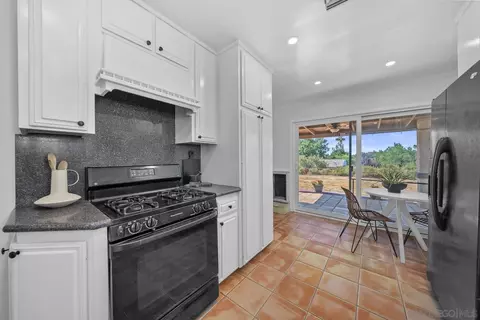 321 North Ln, El Cajon, CA 92021 photo 8