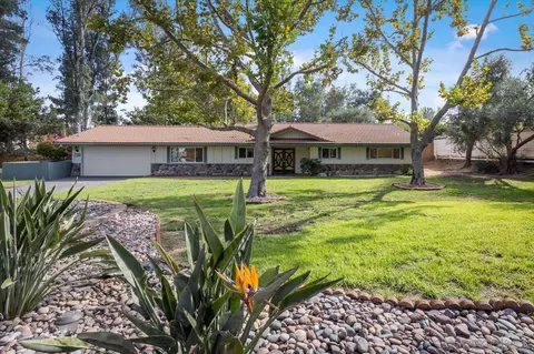 Exterior - 1786 Lorry Ln, Escondido, CA 92029 photo 3 of 13