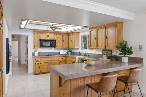 Kitchen - 1786 Lorry Ln, Escondido, CA 92029 photo 2 of 3