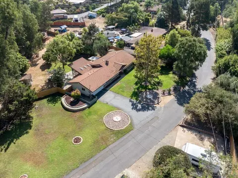 View/Area - 1786 Lorry Ln, Escondido, CA 92029 photo 2 of 6
