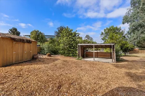 Exterior - 1786 Lorry Ln, Escondido, CA 92029 photo 11 of 13