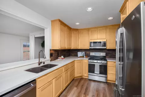 Kitchen - 756 Sugar Pine St, Oceanside, CA 92058 photo 2 of 3