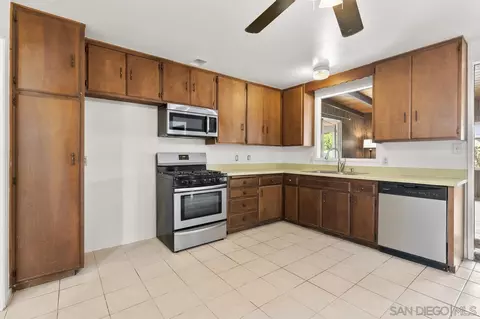 Kitchen - 582 Macon St, El Cajon, CA 92019 photo 1 of 3