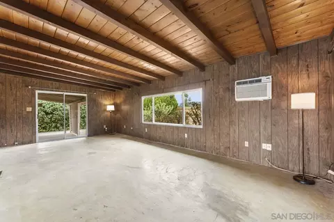 Living - 582 Macon St, El Cajon, CA 92019 photo 6 of 8