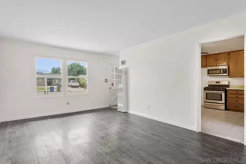 Living - 582 Macon St, El Cajon, CA 92019 photo 4 of 8