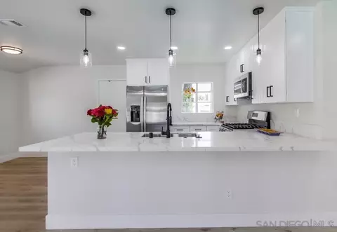 2034 Lee Dr, Escondido, CA 92027 photo 5