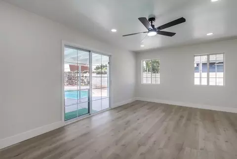2034 Lee Dr, Escondido, CA 92027 photo 2