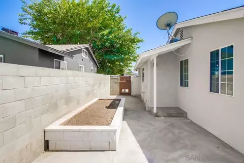 2034 Lee Dr, Escondido, CA 92027 photo 39