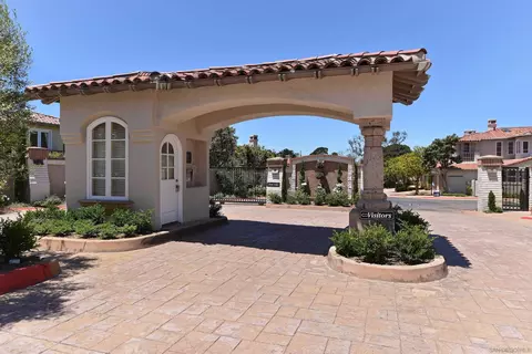 9809 Keeneland Row, La Jolla, CA 92037 photo 22