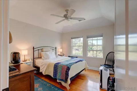 Bedroom - 7722 Roseland Dr, La Jolla, CA 92037 photo 9 of 10