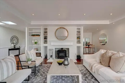 Living - 7722 Roseland Dr, La Jolla, CA 92037 photo 3 of 9