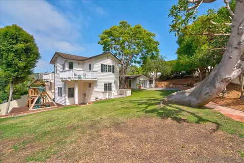 Exterior - 7722 Roseland Dr, La Jolla, CA 92037 photo 5 of 15