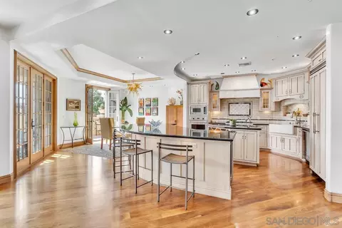 120 C Ave #207, Coronado, CA 92118