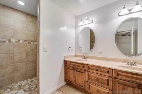 Bath - 8562 Rosada Way, El Cajon, CA 92021 photo 2 of 5