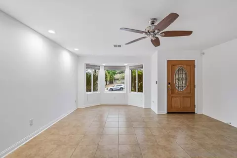 Living - 8562 Rosada Way, El Cajon, CA 92021 photo 6 of 8