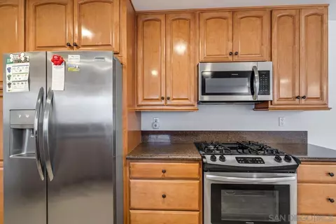 Kitchen - 8562 Rosada Way, El Cajon, CA 92021 photo 6 of 7