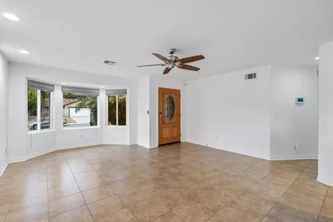 Living - 8562 Rosada Way, El Cajon, CA 92021 photo 7 of 8