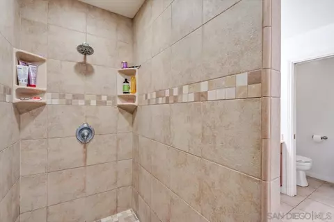 Bath - 8562 Rosada Way, El Cajon, CA 92021 photo 4 of 5