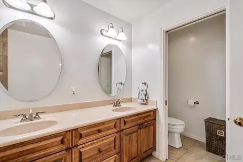 Bath - 8562 Rosada Way, El Cajon, CA 92021 photo 5 of 5