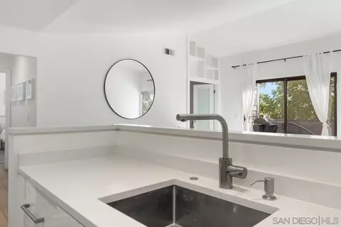 1063 Shadowridge Dr #22, Vista, CA 92081 photo 9