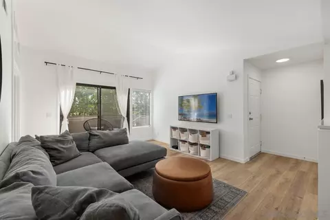 1063 Shadowridge Dr #22, Vista, CA 92081 photo 5