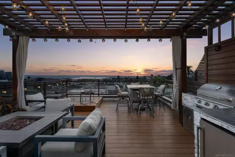 2222 6th Ave, San Diego, CA 92101