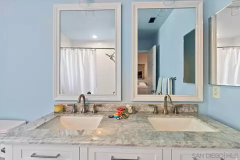 Bath - 1308 Pepper Tree Ln, Vista, CA 92084 photo 3 of 4