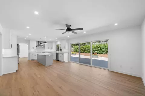 Living - 8471 Cliffridge Ln, La Jolla, CA 92037 photo 4 of 6
