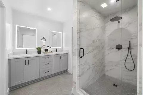 Bath - 8471 Cliffridge Ln, La Jolla, CA 92037 photo 1 of 2