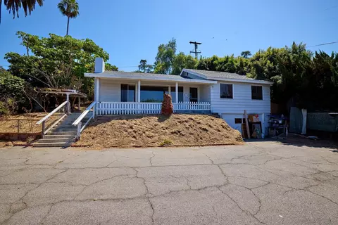 1250 Tower Dr, Vista, CA 92083
