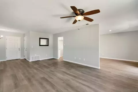 Living - 13444 Floral Ave, Poway, CA 92064 photo 2 of 6