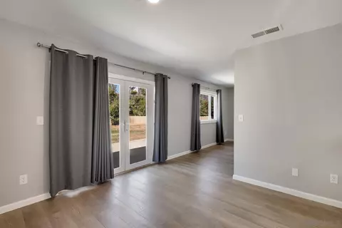 Living - 13444 Floral Ave, Poway, CA 92064 photo 4 of 6