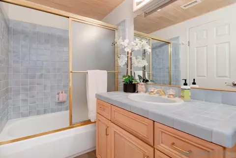 Bath - 13742 Ahwahnee Way, Poway, CA 92064 photo 2 of 2