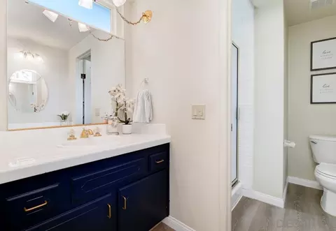 Bath - 13742 Ahwahnee Way, Poway, CA 92064 photo 1 of 2