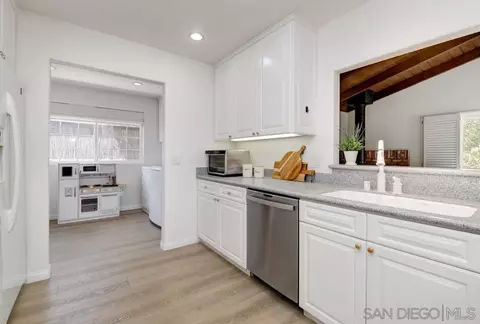 Kitchen - 13742 Ahwahnee Way, Poway, CA 92064 photo 1 of 3