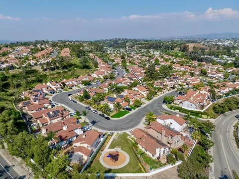 View/Area - 1876 Avenida Segovia, Oceanside, CA 92056 photo 5 of 6