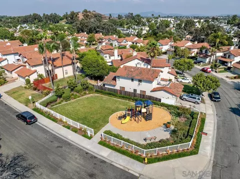 View/Area - 1876 Avenida Segovia, Oceanside, CA 92056 photo 3 of 6