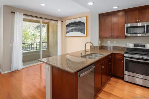 Kitchen - 2002 Montilla St, Santee, CA 92071 photo 4 of 5