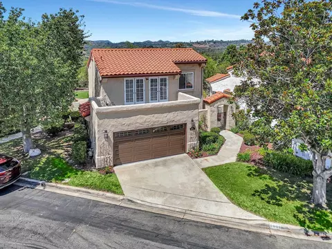 3839 Wildrose Gln, Escondido, CA 92025 photo 2
