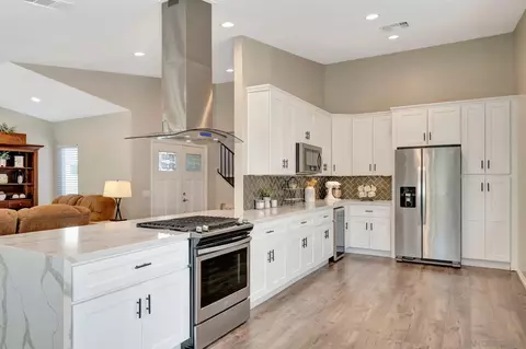 3839 Wildrose Gln, Escondido, CA 92025 photo 14