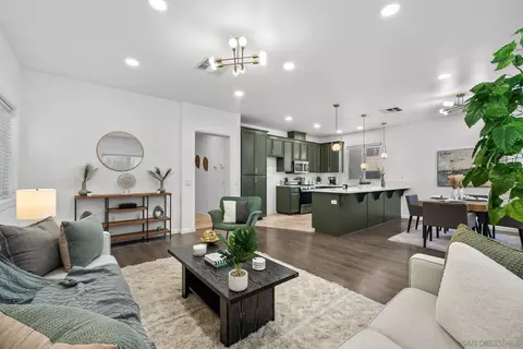 921 Stoneys Ln, El Cajon, CA 92021
