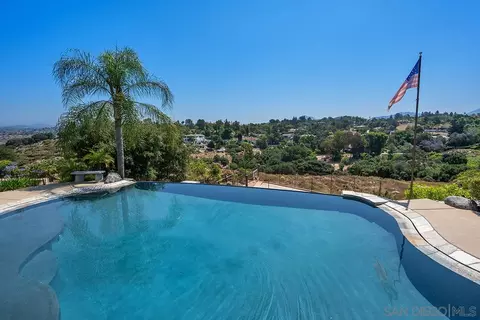 Exterior - 12590 Cloudesly Dr, San Diego, CA 92128 photo 9 of 12