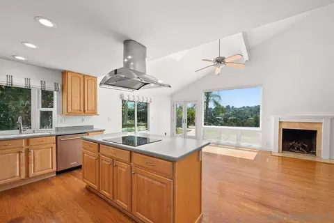 Kitchen - 12590 Cloudesly Dr, San Diego, CA 92128 photo 3 of 6