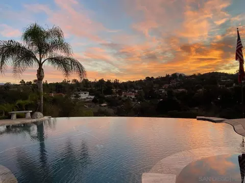Exterior - 12590 Cloudesly Dr, San Diego, CA 92128 photo 4 of 12