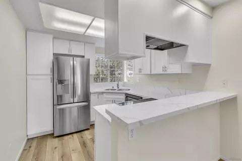 4879 Bella Pacific Row #233, San Diego, CA 92109