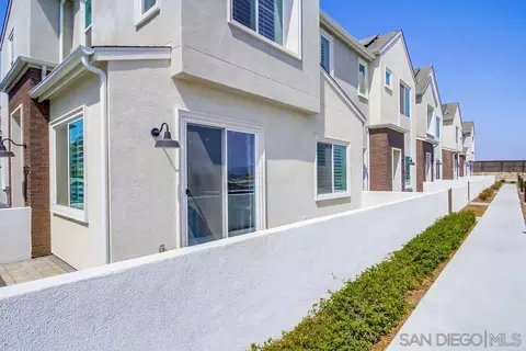 Exterior - 2058 Bluestone Cir, Chula Vista, CA 91913 photo 2 of 8