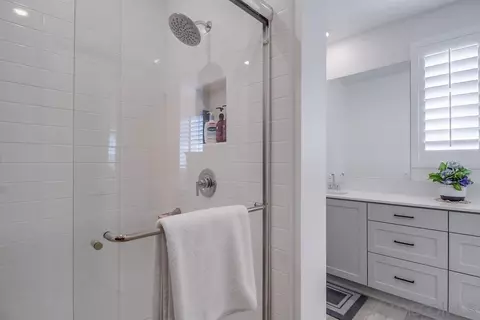 Bath - 2058 Bluestone Cir, Chula Vista, CA 91913 photo 2 of 3