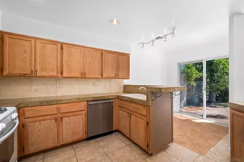 2607 Valencia Cyn, Spring Valley, CA 91977 photo 8
