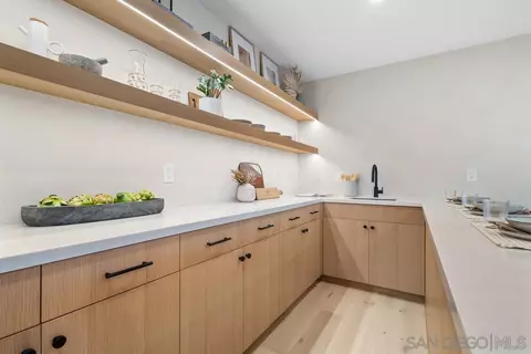 Kitchen - 2133 Woodwind Dr, Encinitas, CA 92024 photo 11 of 12