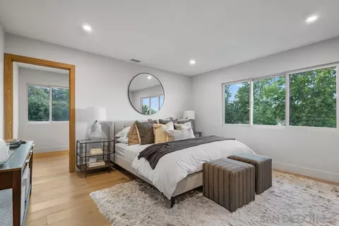Bedroom - 2133 Woodwind Dr, Encinitas, CA 92024 photo 2 of 4